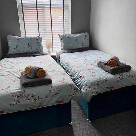 The Greens Apartment Farnworth 외부 사진