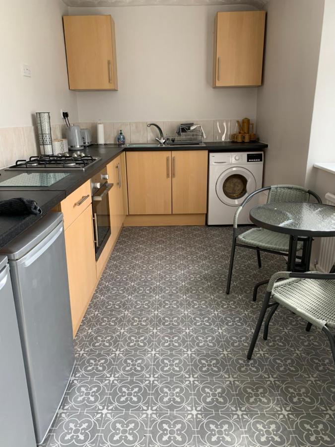 The Greens Apartment Farnworth 외부 사진
